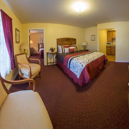 Historic Cary House Hotel Плейсървил Екстериор снимка